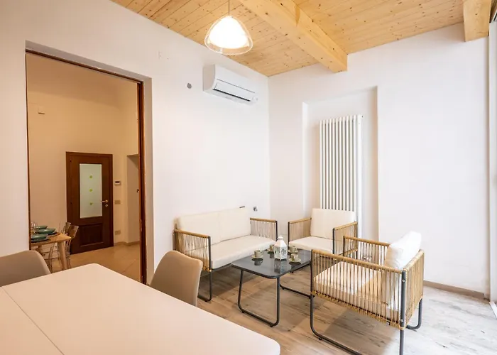 Rentwin - Garden Retreat Apartment *